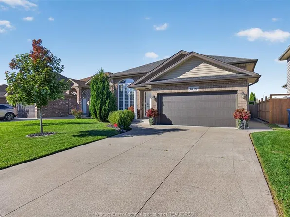 1049 Thunderbay Ave, Windsor, ON N8P 0C1