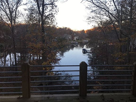 5th image of 164 Lynhurst Dr