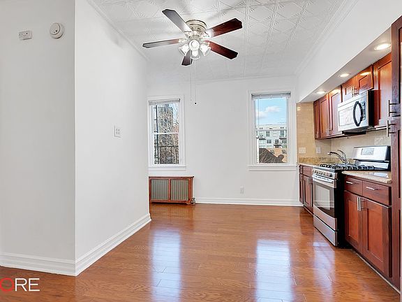 4th image of 85 India St APT 3