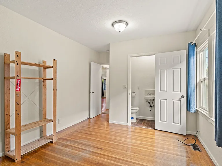 3318 Maple Ave — Photo 12
