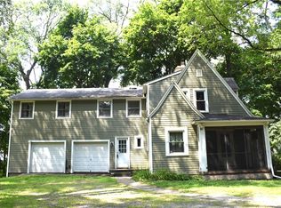 858 Ridge Rd, Ontario, NY 14519