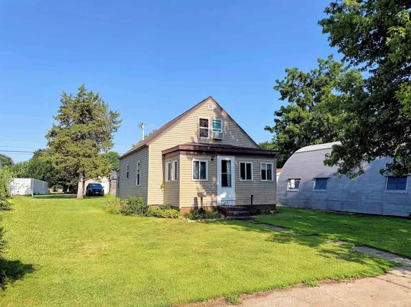 619 N Michigan St, Prairie Du Chien, WI 53821