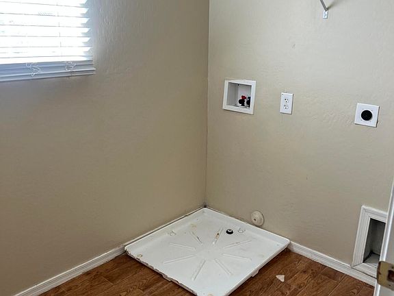 5th image of 6819 S 38TH Drive