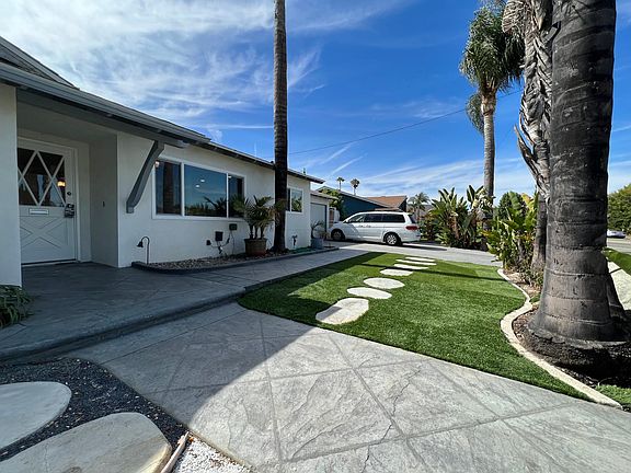 3rd image of 209 N Wendy Dr