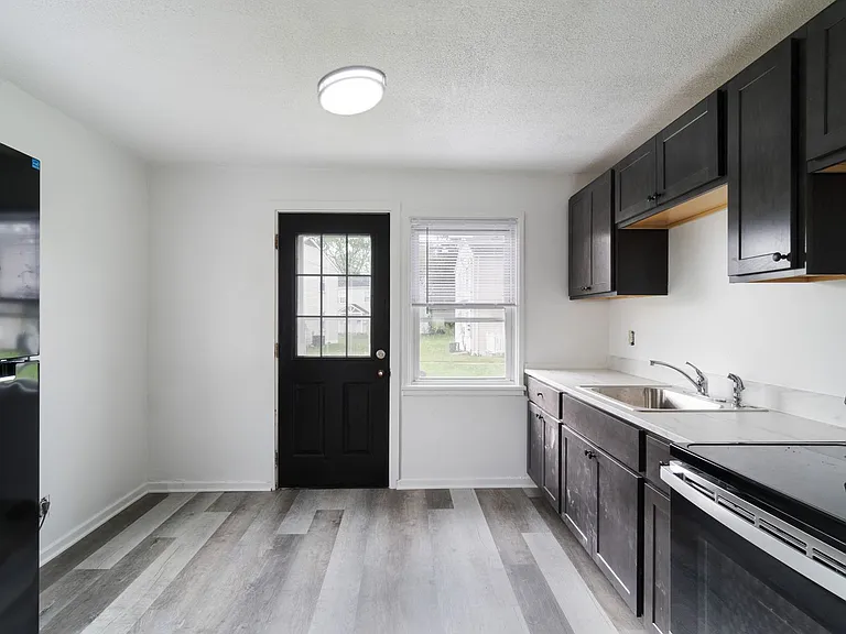 30 Midland Heights Cir E — Photo 12