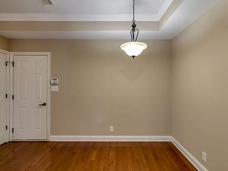 605 Anderson Dr — Photo 13