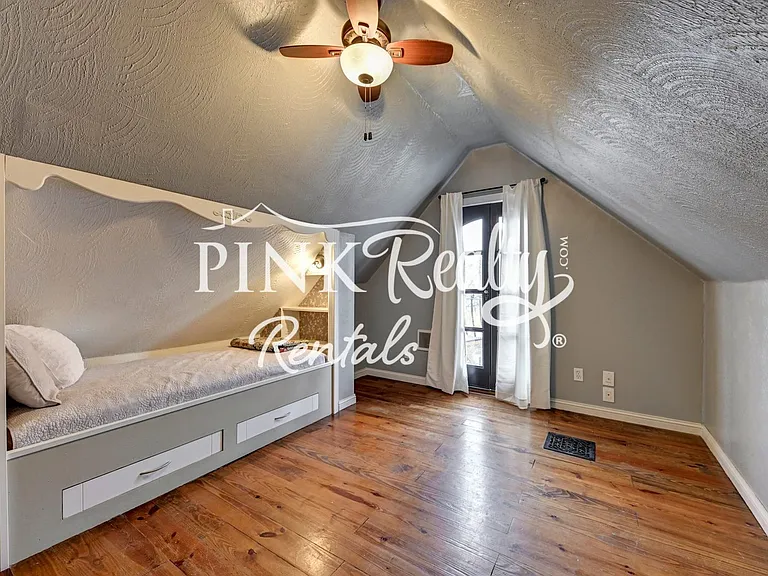 1610 W Kiowa St — Photo 42