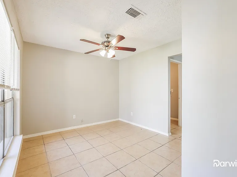 4902 Ripple Creek Dr — Photo 7