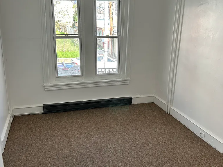 216 Pear St #1 — Photo 5