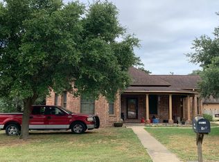 512 Cheapside Rd, Westhoff, TX 77994