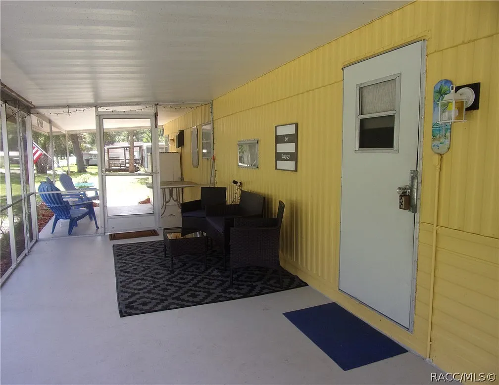 2 bed, 552 sqft, $1,200 — Photo 3