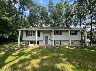 13059 Crossroads Ave, Felton, PA 17322
