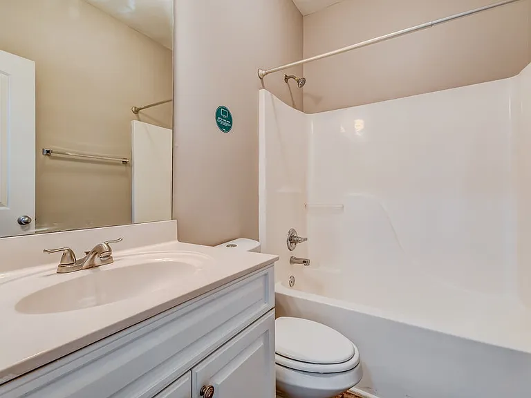 600 Waterford Ln — Photo 15