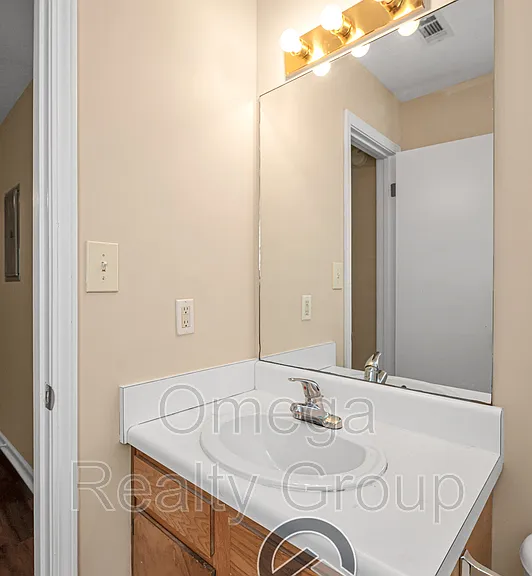 4203 20th St NE #B8 — Photo 25