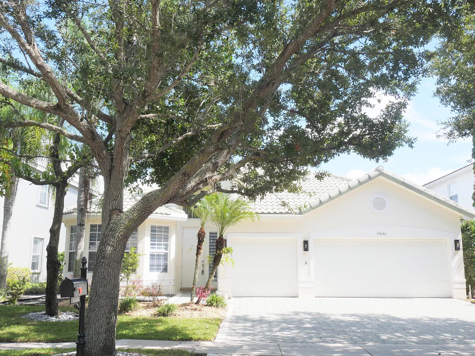 4 bed, 3.5 bath, 2778 sqft, $6,950 — Photo 2