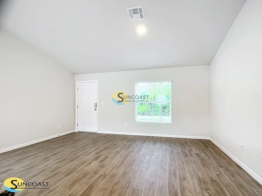 Beautiful 4BR Home in Palm Coast P Section — Photo 4