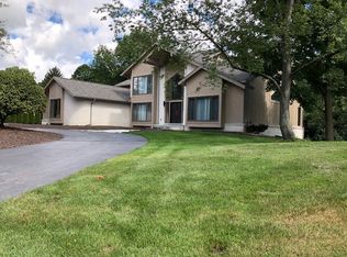 334 Sycamore Ct, Bloomfield Hills, MI 48302