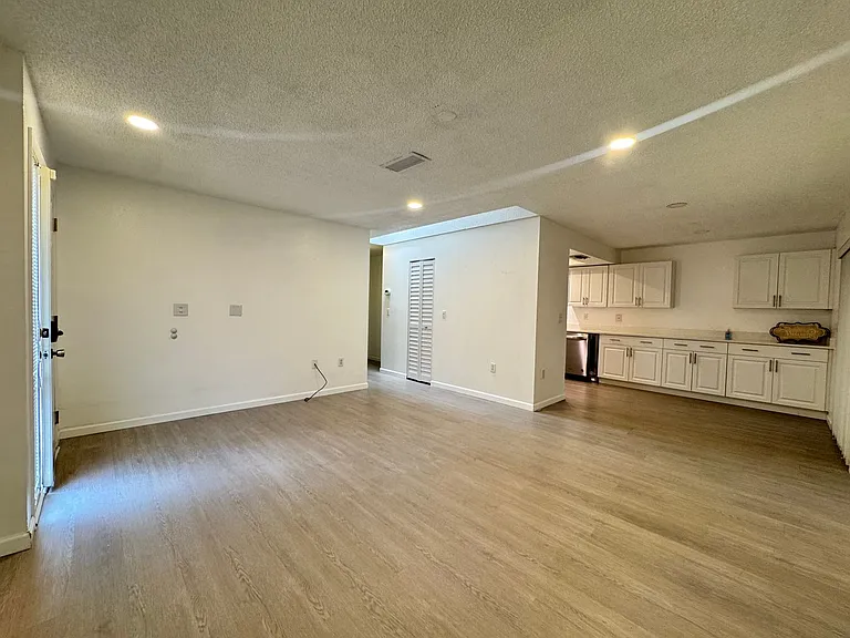 5368 Royal Palm Ave — Photo 7