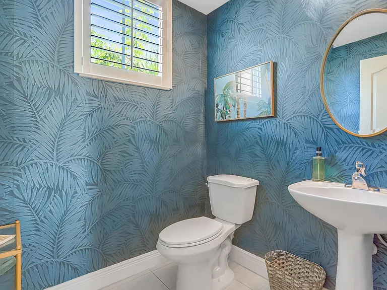 260 NE 3rd St #4-D — Photo 13
