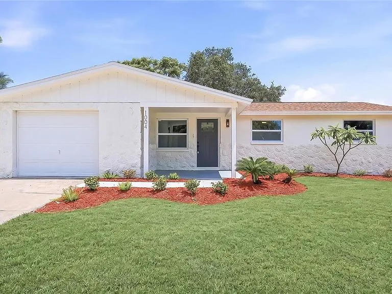 1004 Idlebriar Way — Photo 1