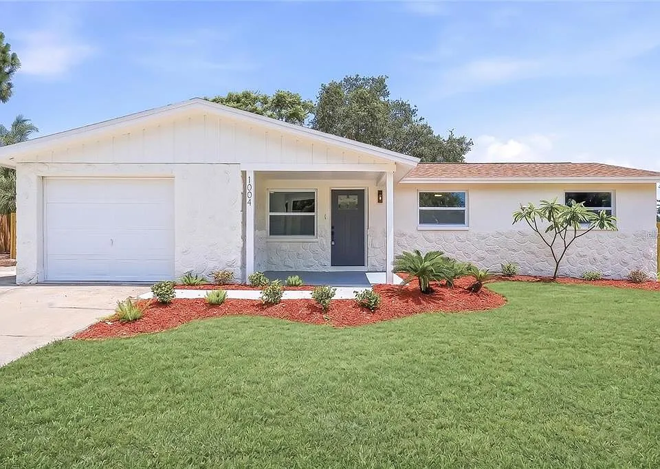 1004 Idlebriar Way