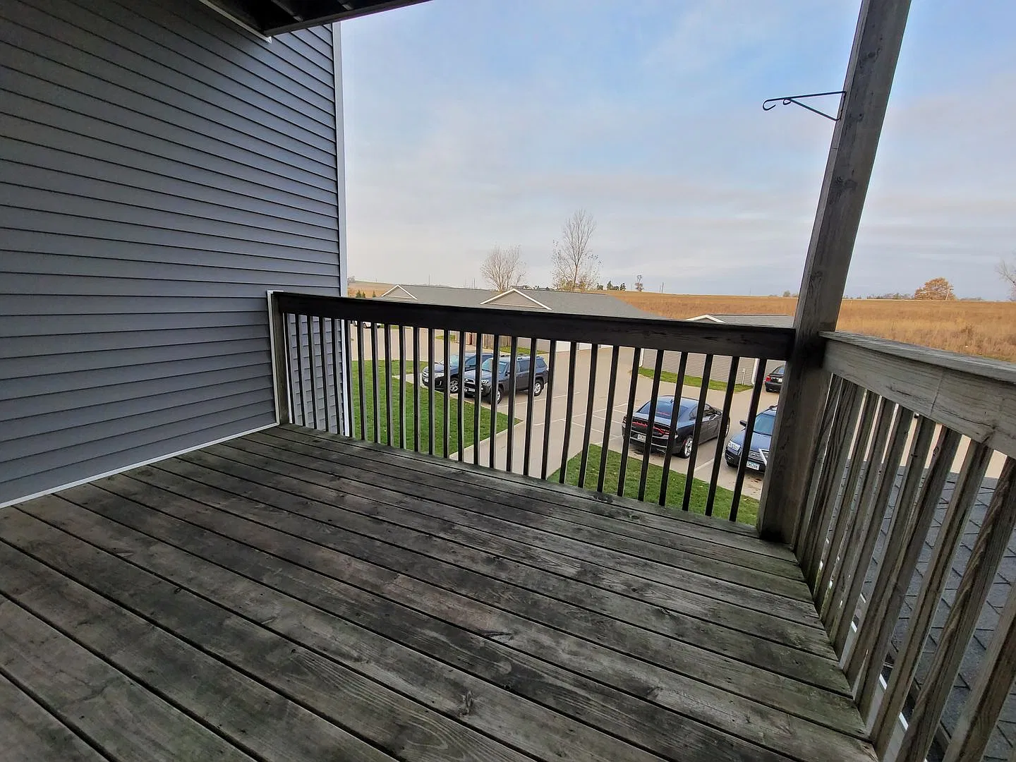 650 Commercial Ct — Photo 2