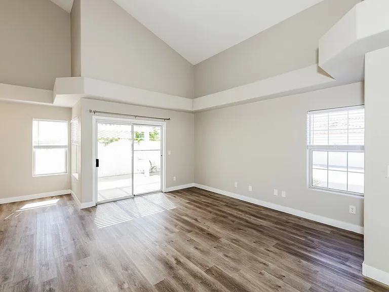 104 Escada Ln — Photo 5