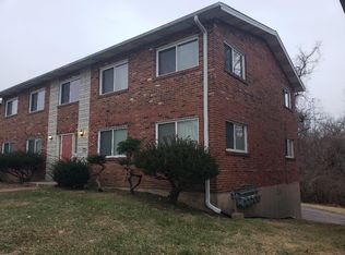 9538 Hyde Park Dr, Saint Louis, MO
