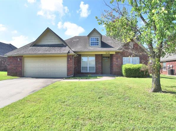 9708 E 111th St N, Owasso, OK 74055