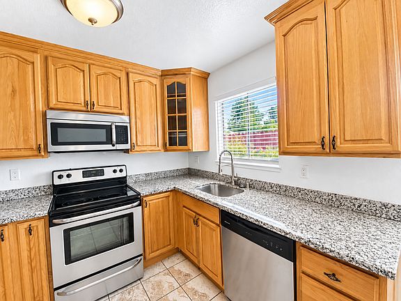 4th image of 4255 Central Ave APT 4