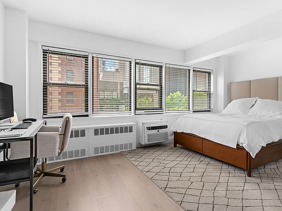 3rd image of 205 E 77th St APT 6C