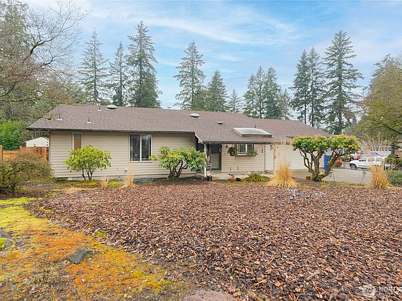 2nd image of 410 NE 149th Court
