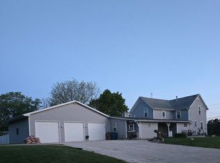 717 NE 2nd St, Galva, IL 61434