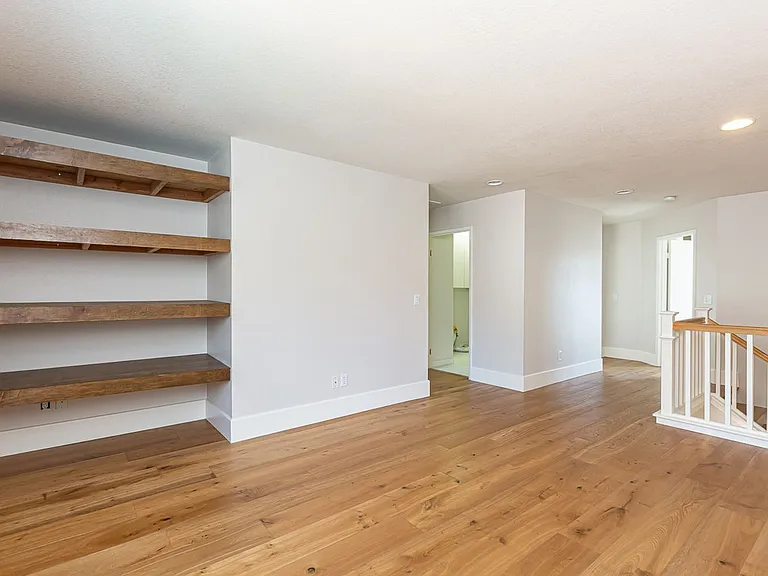 545 Toota Ct — Photo 21
