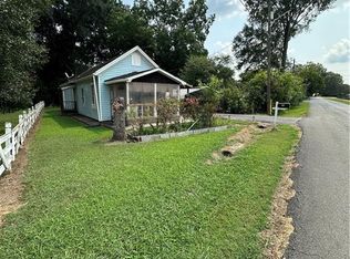 201 N King St, Calhoun, GA 30701