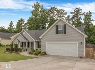 1809 Maxey Ln, Winder, GA 30680