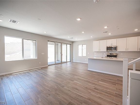 3rd image of 11579 Desert Hollow Ave