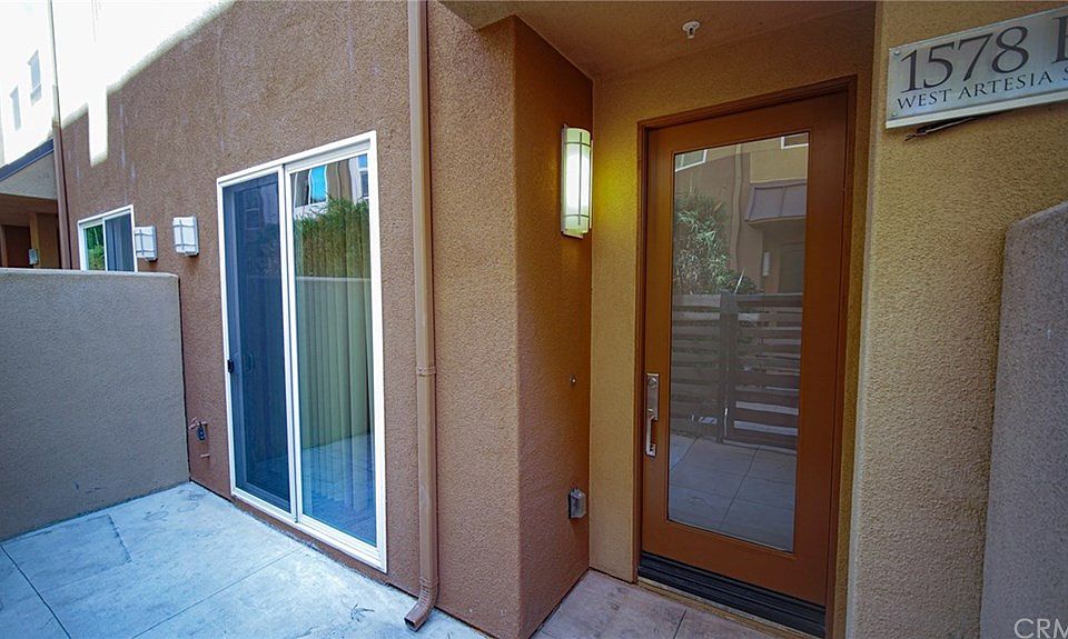 1st image of 1578 W Artesia Sq