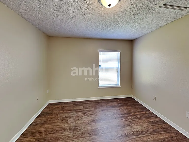 2948 Stonegate Ln — Photo 12