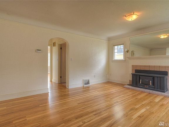 5th image of 318 Rogers St NW