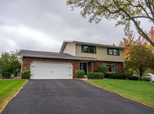 4552 Falcon Ct, Cottage Grove, WI 53527