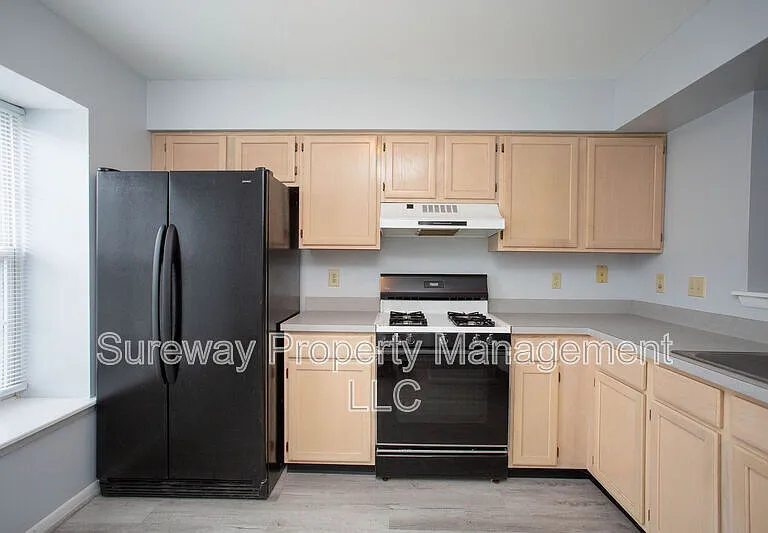 12 Grant Ln — Photo 17