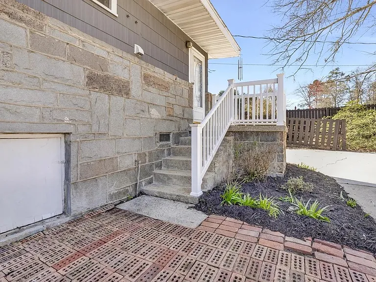 237 Old Grove Rd — Photo 29