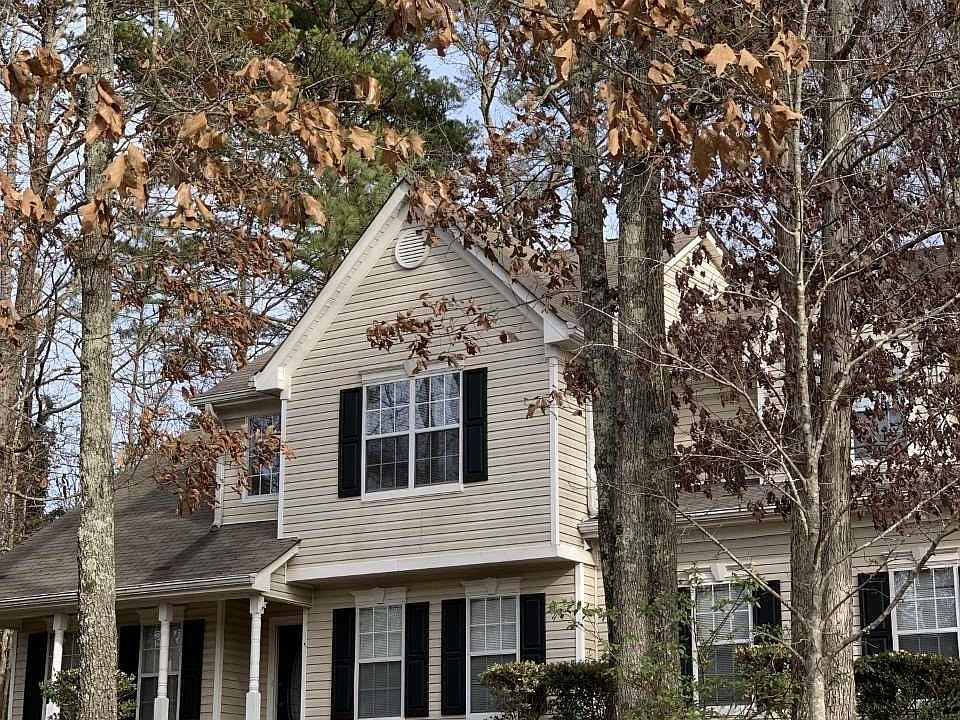 1st image of 20 Heathridge Dr