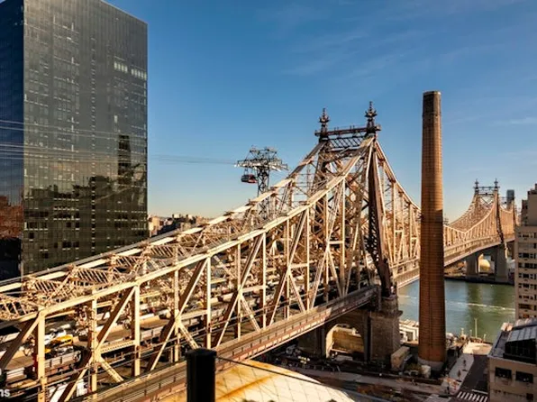 425 East 58th Street image 3 of 10