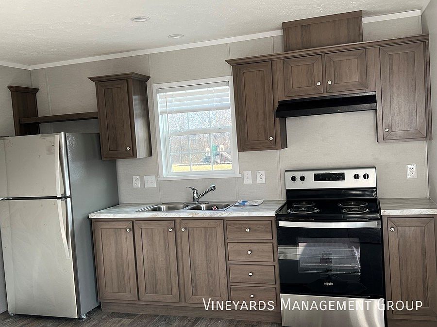 2nd image of 2 Melissa Dr