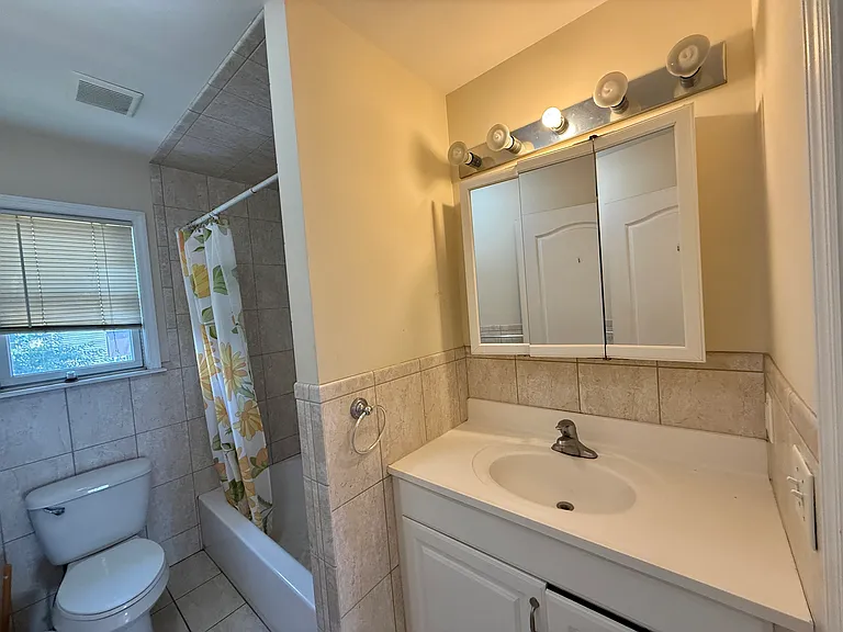 77 Forest St #2F — Photo 6