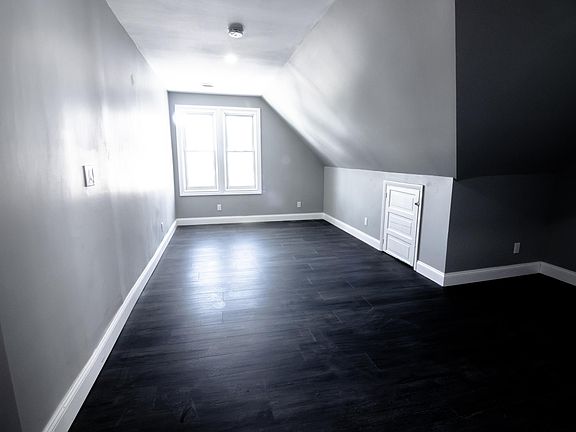 3rd image of 443 6th St #3