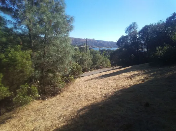 12594 Lakeview Dr, Clearlake Oaks, CA 95423