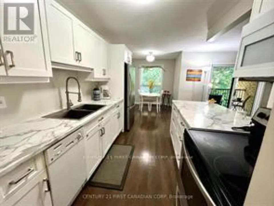 10 Lake Rd #306